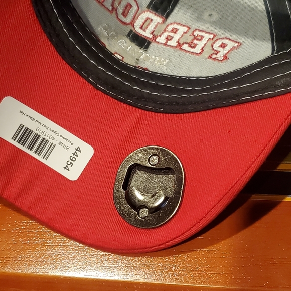 BNWT Perdomo Cigars Bottle Opener Cap - Picture 3 of 7